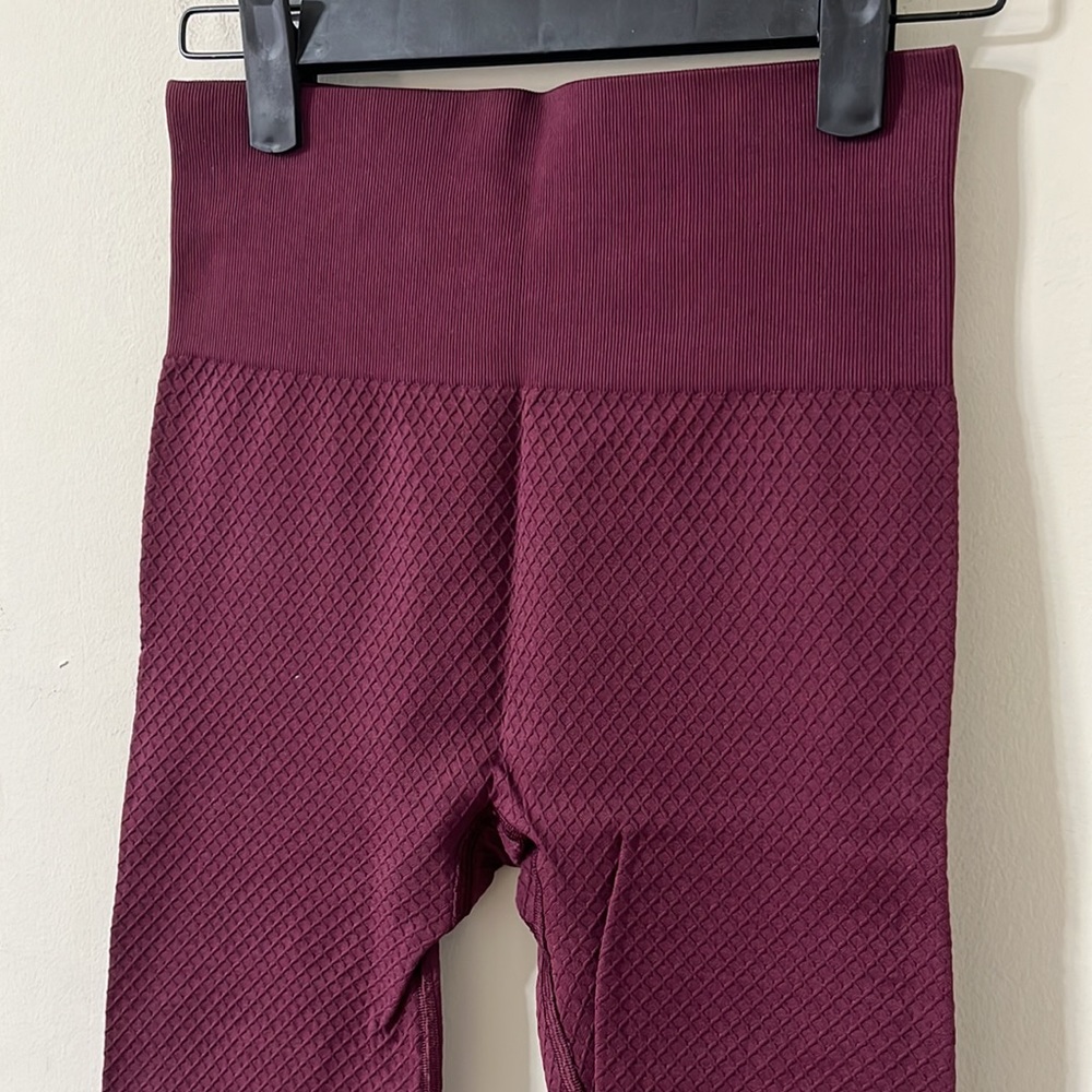 Balance Athletica Quartz Collection Amethyst Seamless Full Length Leggings Sz M - Picture 5 of 8